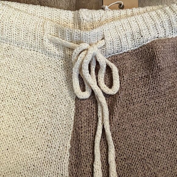 NWT BLU PEPPER SIZE SMALL KNIT TWO TONE SHORTS W 14.5” - Picture 7 of 7